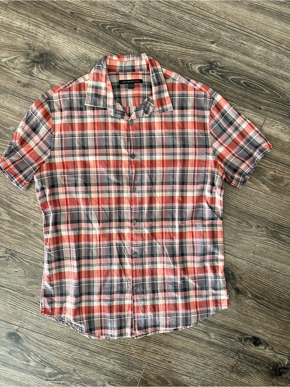 John Varvatos Short-Sleeve Plaid Button-Down in Red & Gray